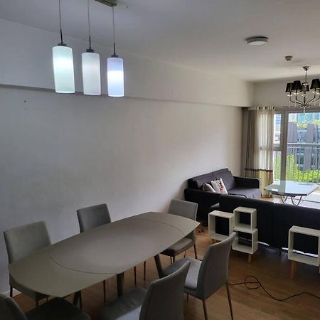 Appartement Luxury @ Bgc Sleeps 6 Comfortably Fast Wifi Pool! à Manille Extérieur photo