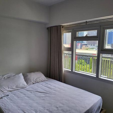 Appartement Luxury @ Bgc Sleeps 6 Comfortably Fast Wifi Pool! à Manille Extérieur photo
