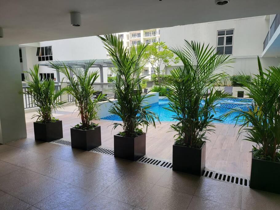 Appartement Luxury @ Bgc Sleeps 6 Comfortably Fast Wifi Pool! à Manille Extérieur photo