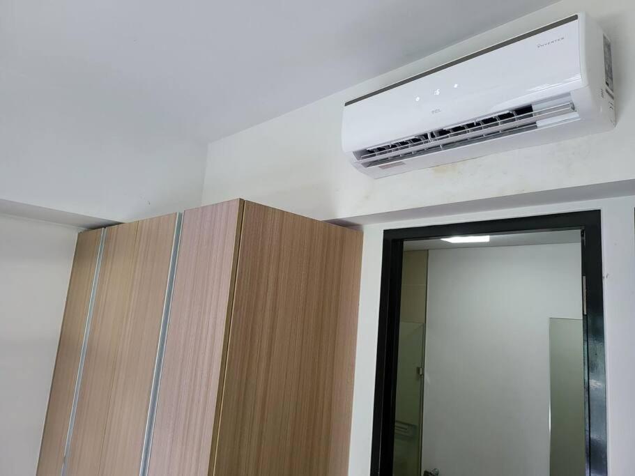 Appartement Luxury @ Bgc Sleeps 6 Comfortably Fast Wifi Pool! à Manille Extérieur photo