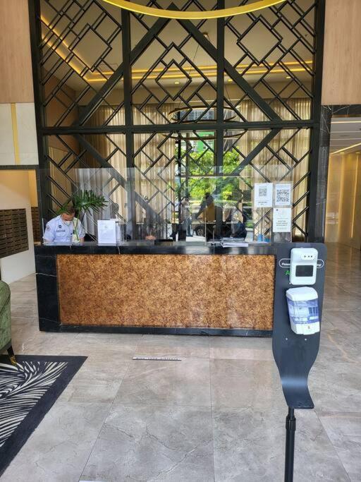 Appartement Luxury @ Bgc Sleeps 6 Comfortably Fast Wifi Pool! à Manille Extérieur photo